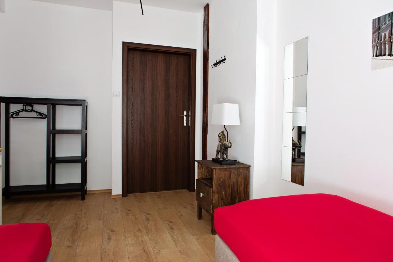 Hostel Starowka ซามอร์ช ภายนอก รูปภาพ